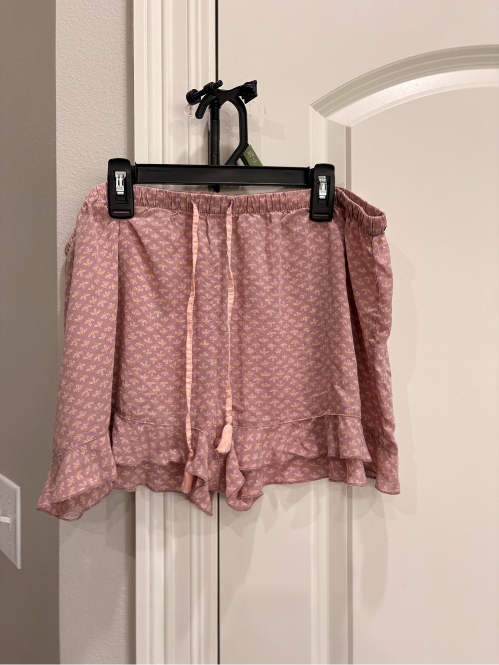 Gilligan & O’Malley pink and purple patterned sleep shorts size Large